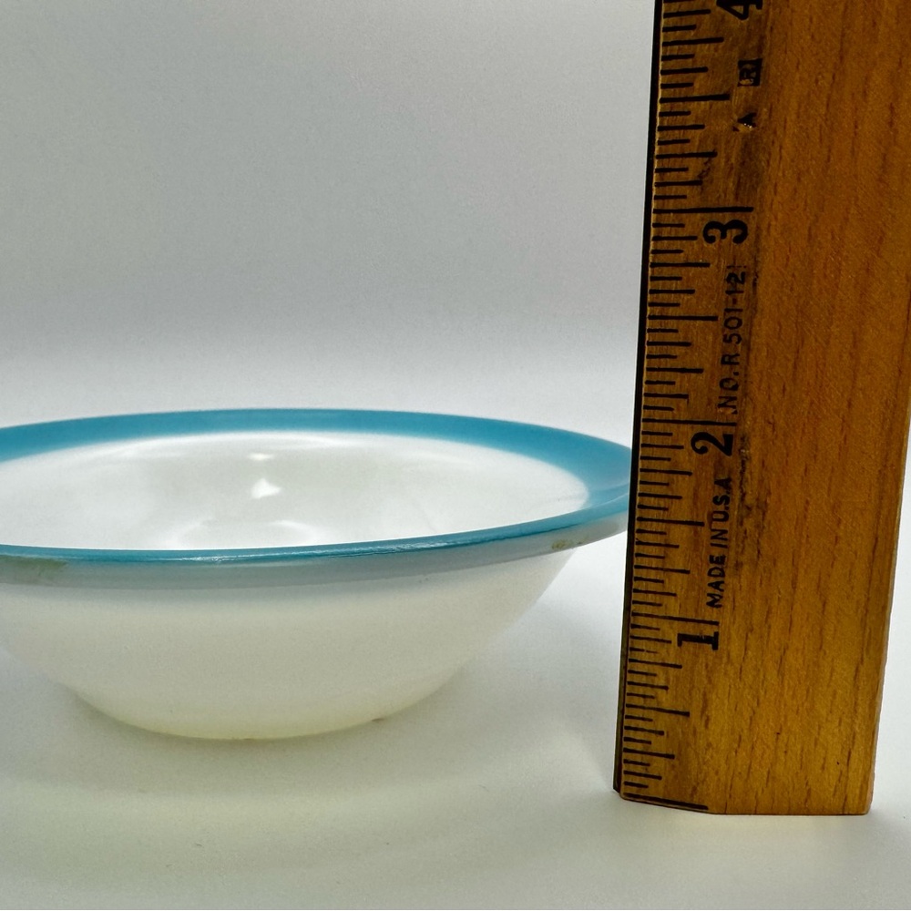 Pyrex Turquoise Band Rim Soup / Salad Bowls set of 2 - Picture 11 of 11